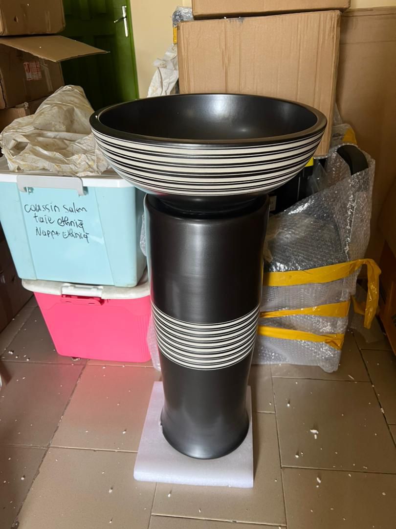 Vasque VRBM-001